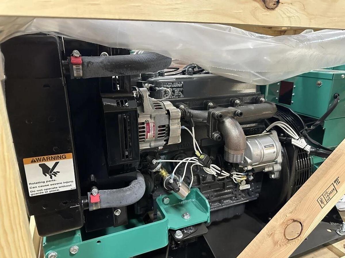 Used 8kw Cummins RV Diesel Generator 8HDKAG-11378K - 120/208V 3PH 60hz - PN: A063B625