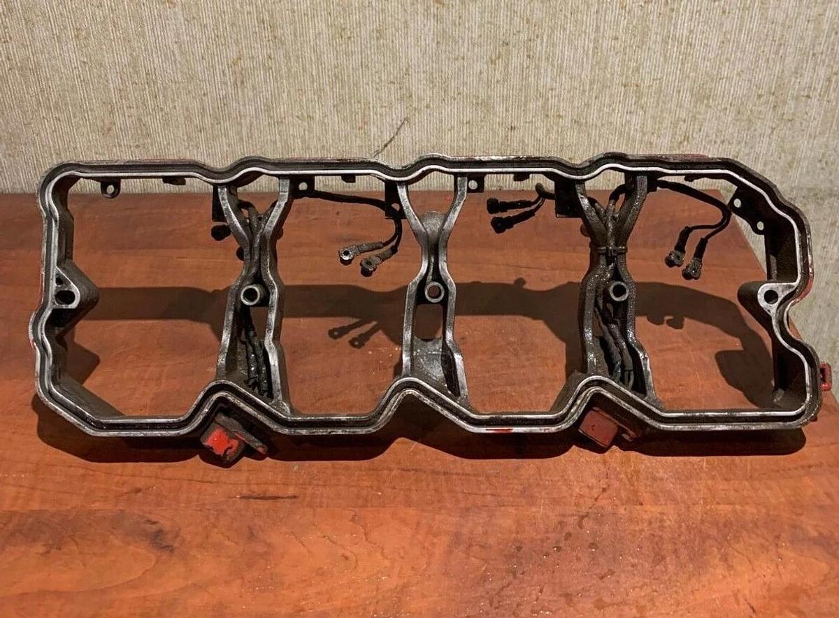 Used Genuine OEM Cummins QSB5 4.5L Rocker Lever Housing | P/N: 4938660