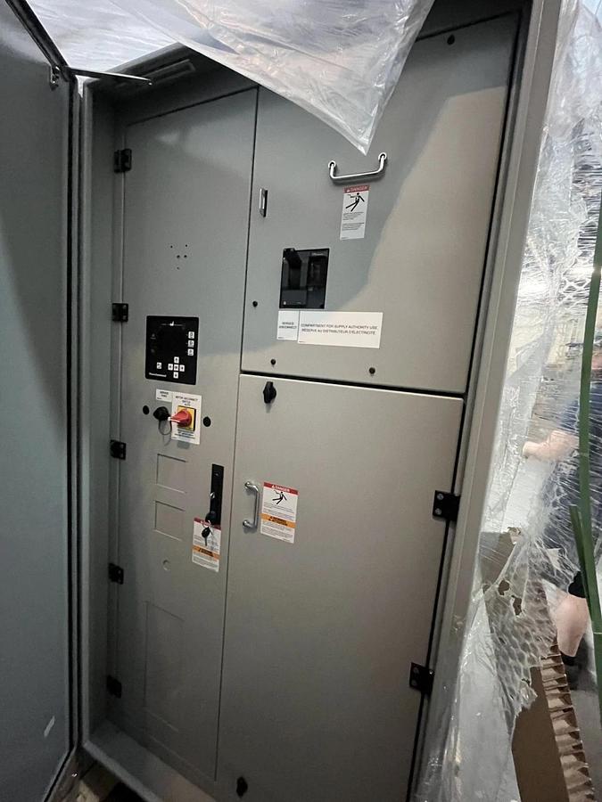 Used Cummins CXTSE Automatic Transfer Switch 400A 480V - D22M067341