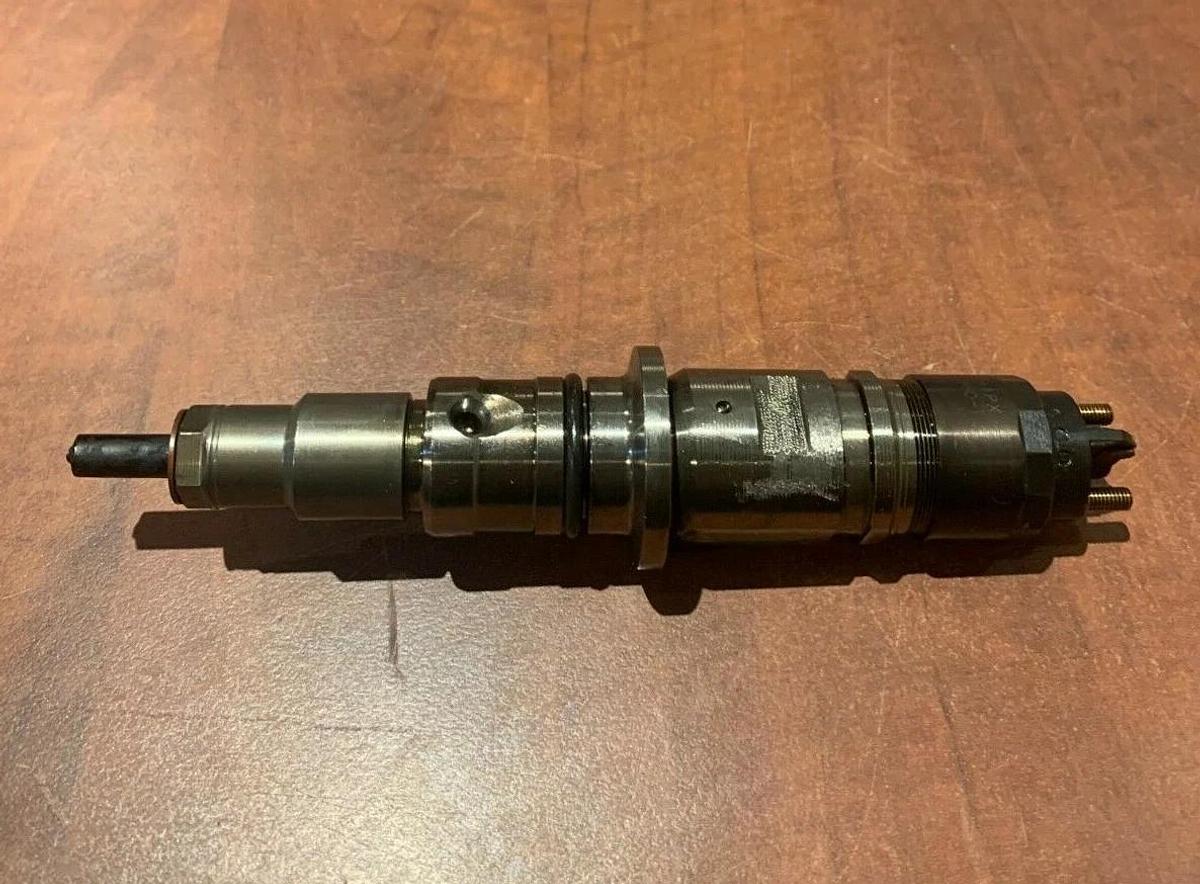 Used Genuine OEM Cummins 5254261PX Fuel Injector CORE (NOT WORKING)