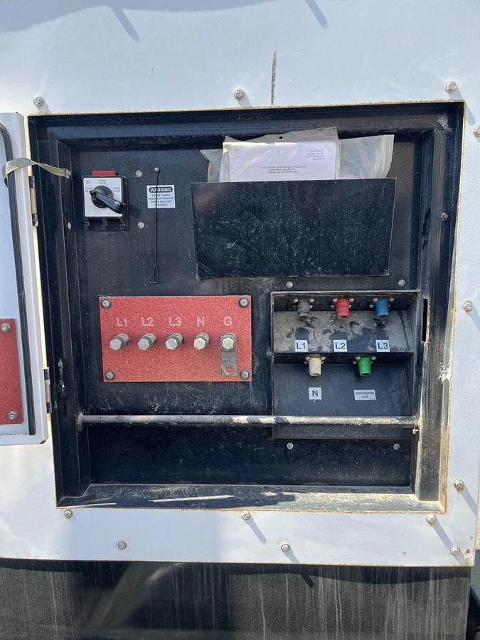 100kW Cummins C100D6R Mobile Diesel Generator - S/N: J140751012 (New Engine!)