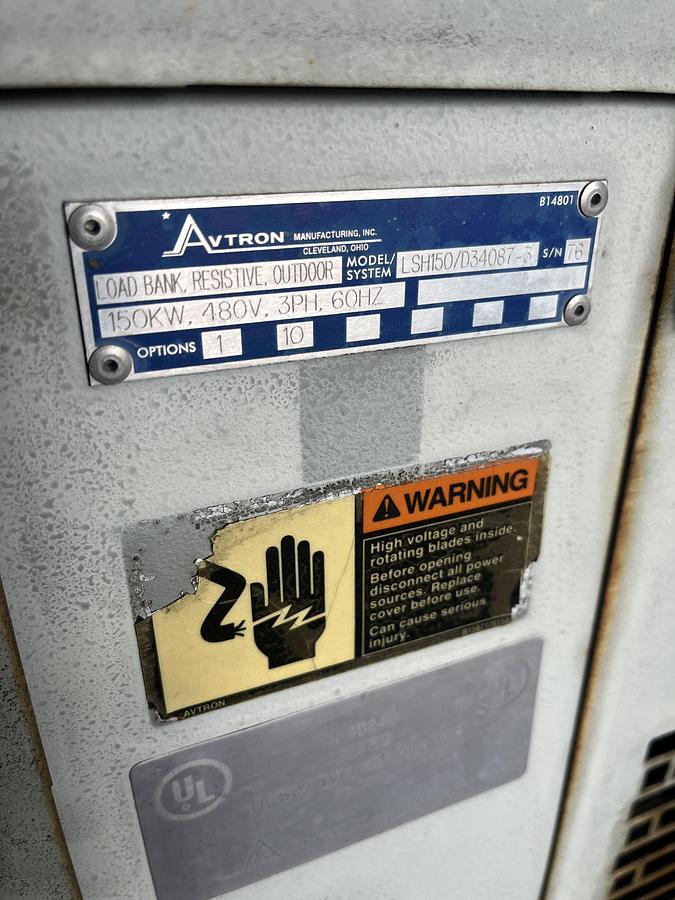 Used Used 150kw 480V 3PH Avtron LSH150 / D34087-3 Outdoor Resistive Load Bank w/ Control