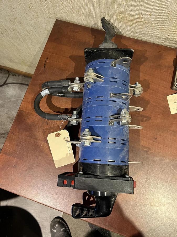 Used Used Kraus & Naimer X400 400A Voltage Selector Switch from C200D2RE