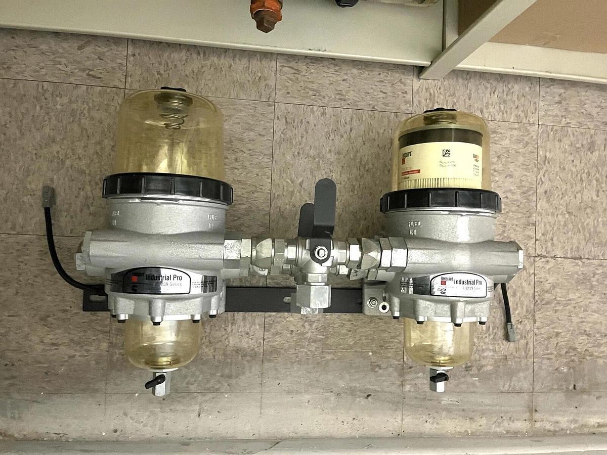 Used Used Fleetguard Industrial Pro Dual Fuel Processor - FH239