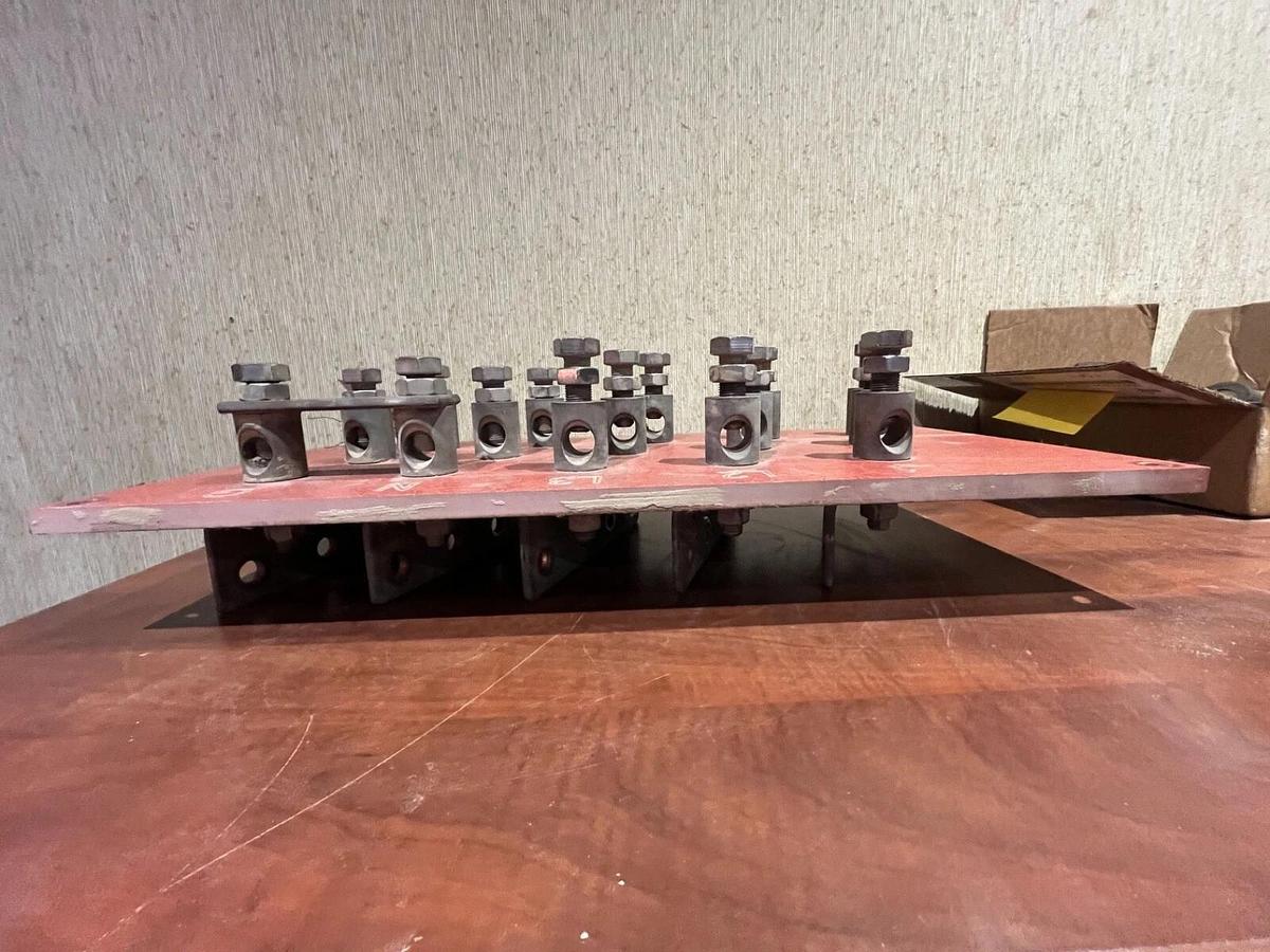 Used Used Barrel Lug Connection Board from C300 D6R Spec. C - P/N: A048B104