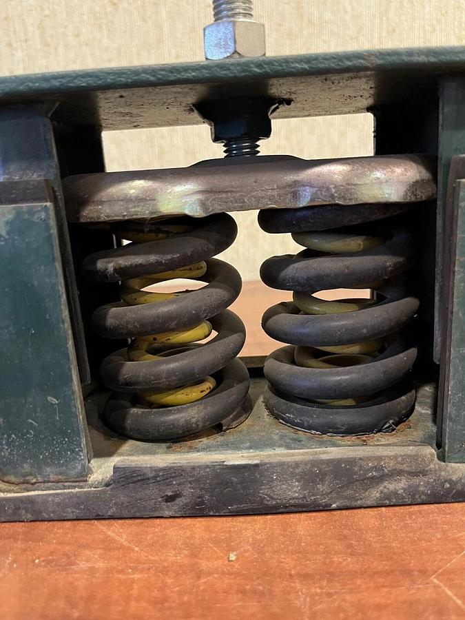 Used Used 12" Closed Mount Spring Vibration Isolator