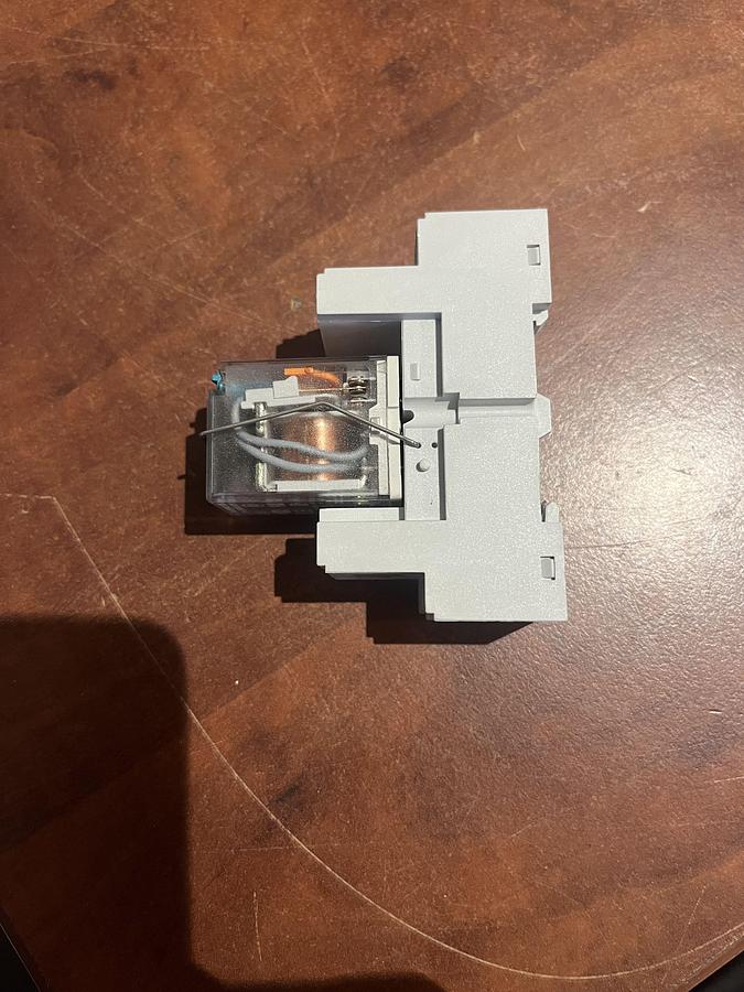 Used Used ABB 24VDC CR-M024DC3 Relay with CR-M3SS Socket