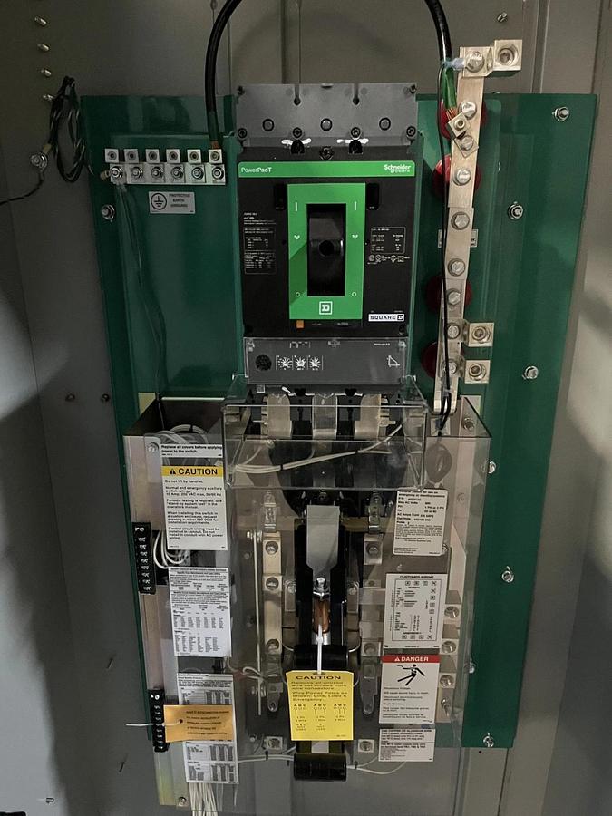 Used 200A 480VAC Cummins OTECSEB Spec. C Automatic Transfer Switch - S/N: E23M232923