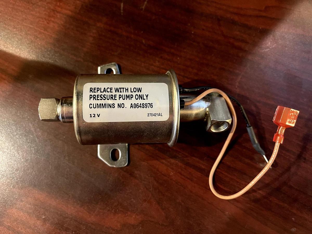 Used Cummins 12v Fuel Pump (A064S976)