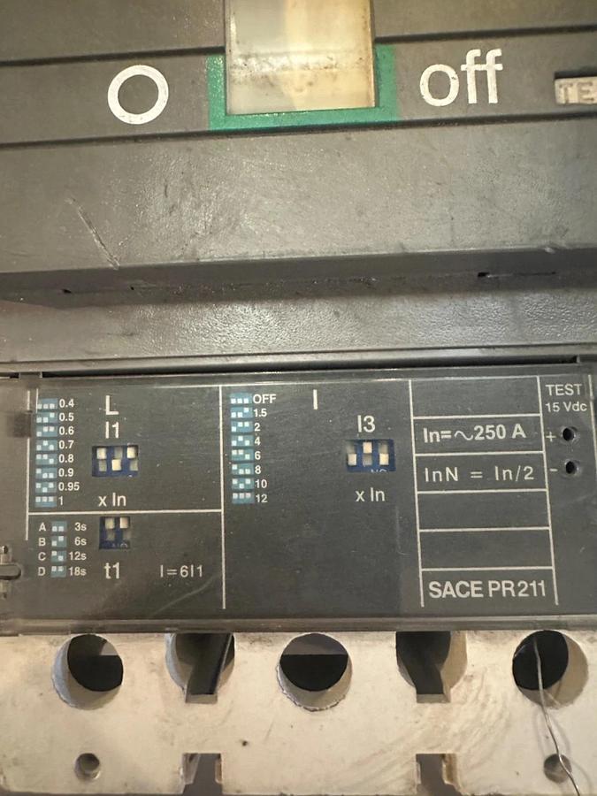 Used ABB SACE S4N 250 Amp Circuit Breaker - AL91264036