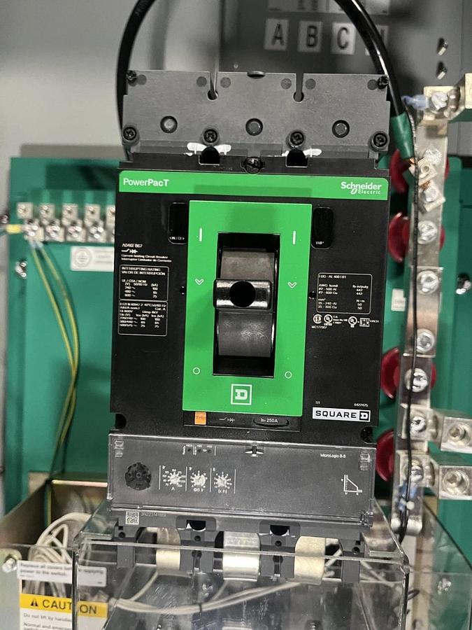 Used 200 Amp Cummins OTECSEB Service Entrance Auto Transfer Switch S/N: K22M181845