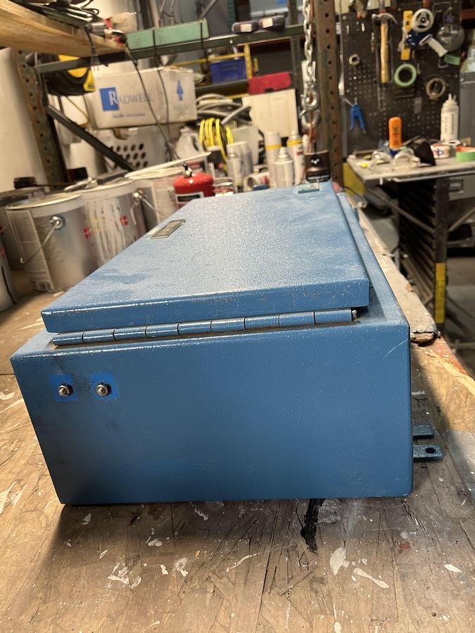 Used Used 150kw 480V 3PH Avtron LSH150 / D34087-3 Outdoor Resistive Load Bank w/ Control
