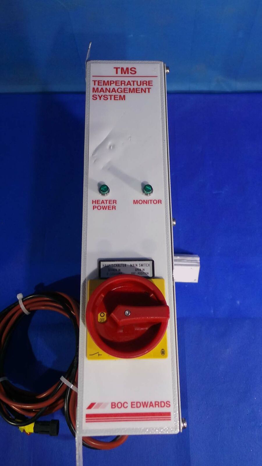 Used Edwards Y14204000 TMS TemperatureManagement System, Y14204000 / 120V / 60 Hz / 1.2 Kw /