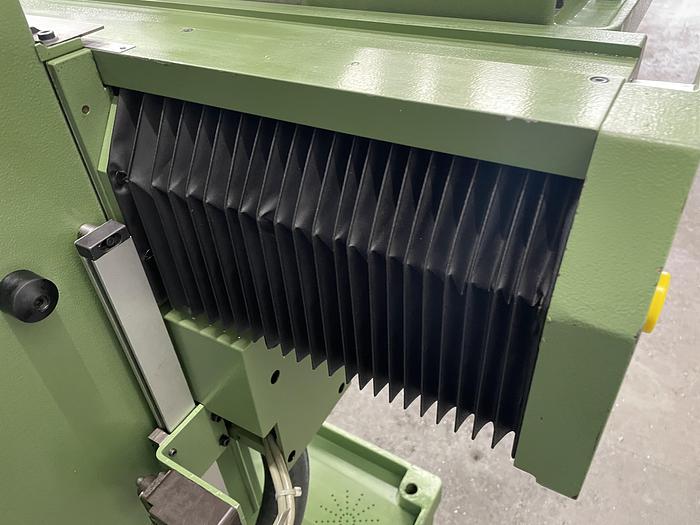 Gebruikt Maho MH-400P