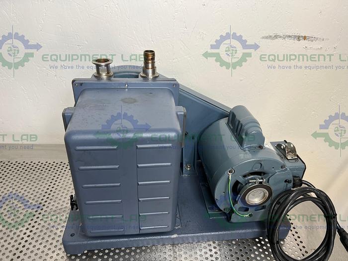 Used Welch  1402 DuoSeal Belt-Driven Rotary Vane Vacuum Pump 115/230V