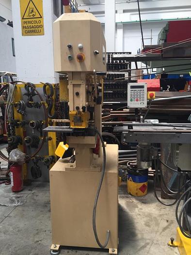 Usato PUNZONATRICE OMS MOD. PNZ 60 T