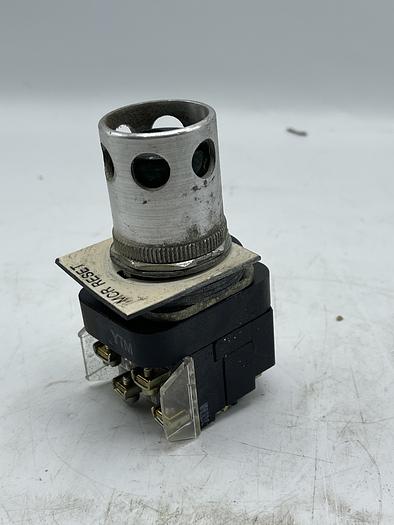 Used AB ALLEN BRADLEY 800T-PA16