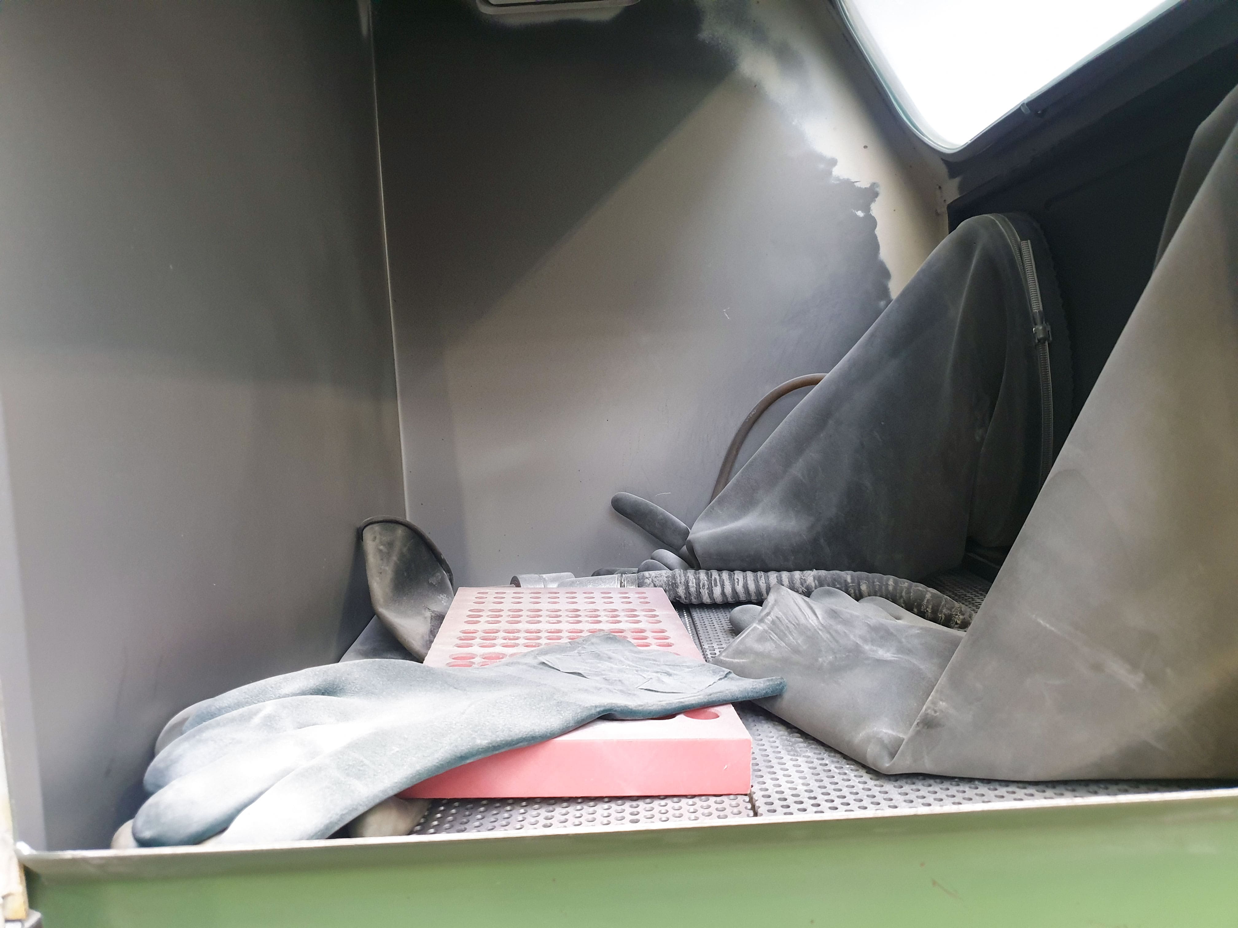 Used Blast cabinet Nova 76 - Others - 1980