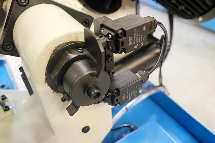 Mach- Cut 315 Semi Automatic double Mitre Bandsaw