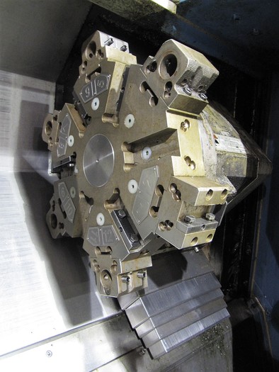 Used HYUNDAI HiT 160 CNC TURNING CENTER