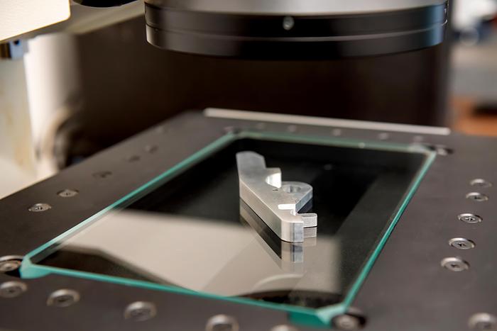 Used Mitutoyo QI-A2010C Vision Measuring System