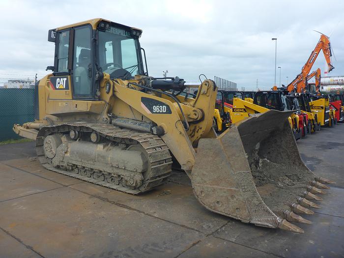Used CATERPILLAR 963D