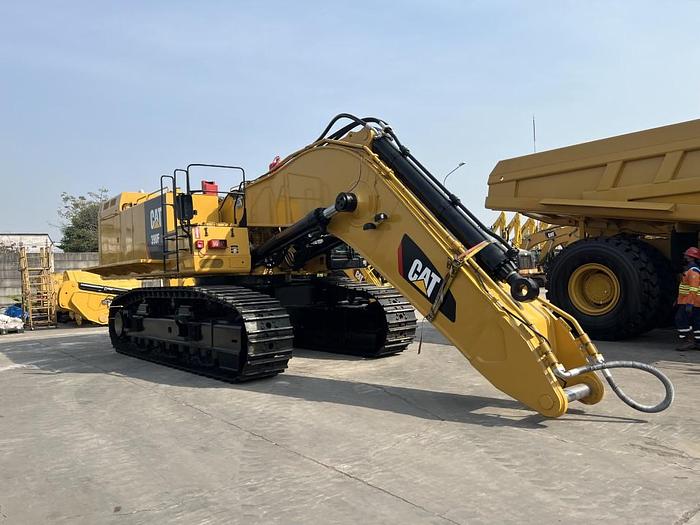 Used CATERPILLAR 390FL