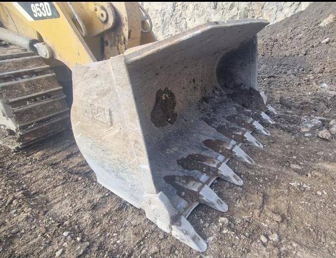 Used CATERPILLAR 953D