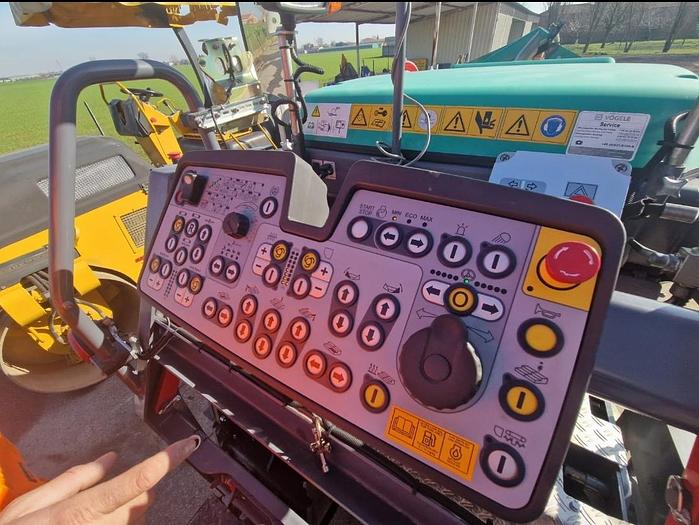 Usato ASPHALT PAVER VOGELE SUPER 800-3