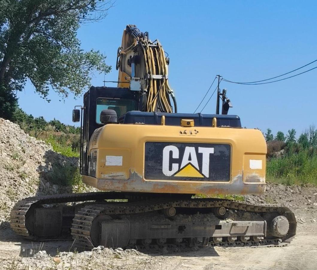 Used CATERPILLAR 329DLN