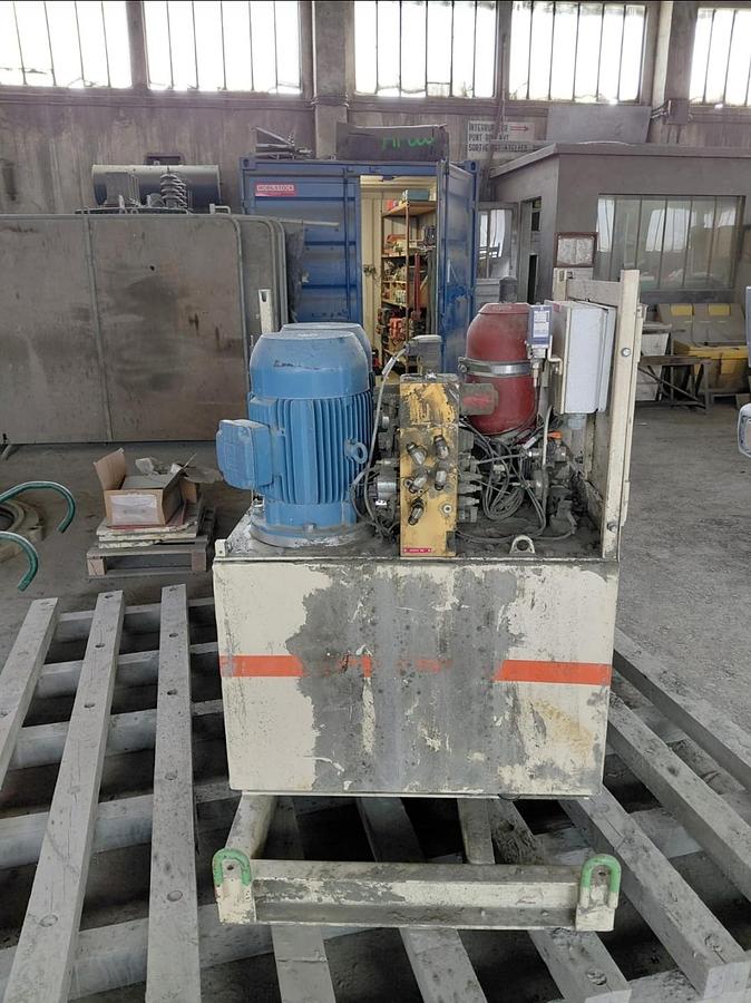 Used CONE CRUSHER METSO HP4