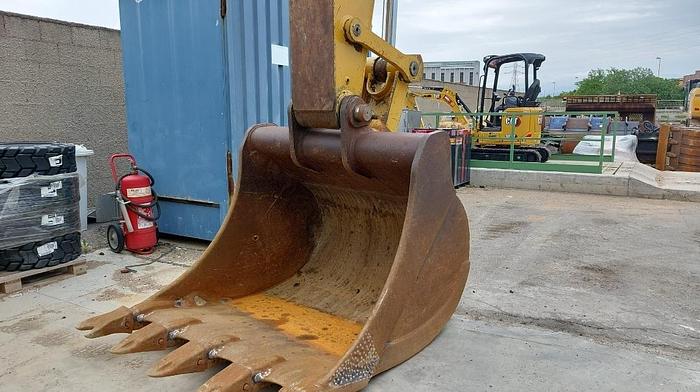 Usato CRAWLER EXCAVATOR CATERPILLAR 330DLN