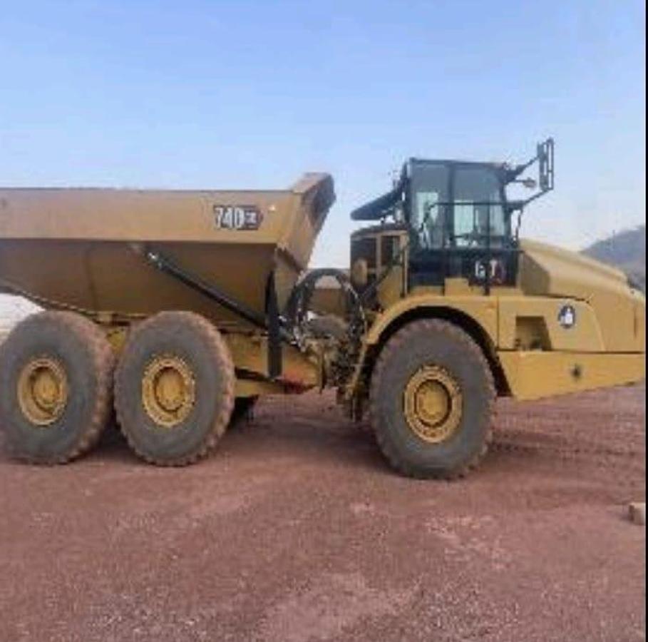 Used DUMPER CATERPILLAR 740GC