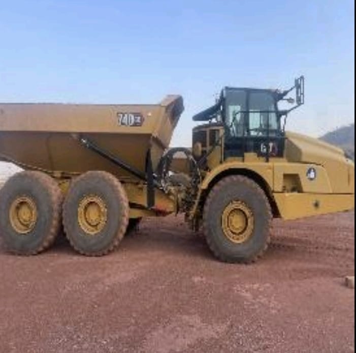 Used DUMPER CATERPILLAR 740GC