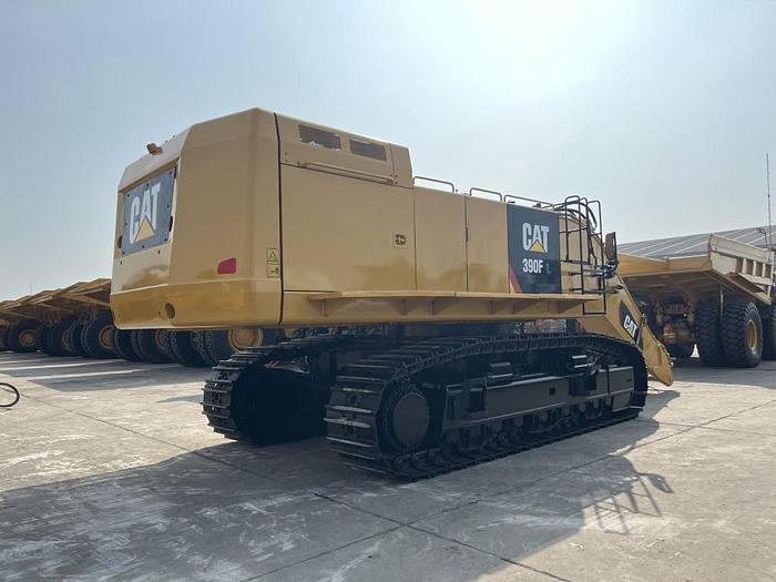 Used CATERPILLAR 390FL