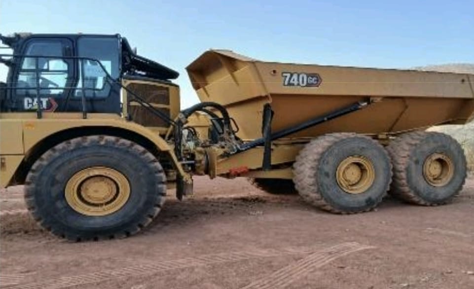 Used DUMPER CATERPILLAR 740GC