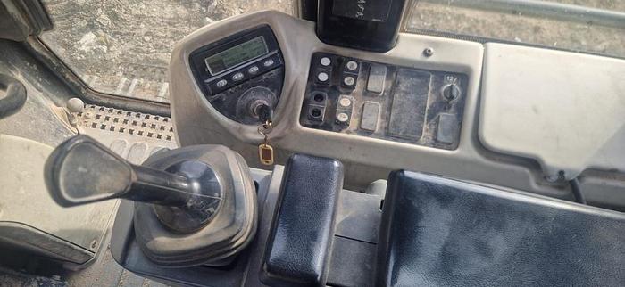 Used CATERPILLAR 953D