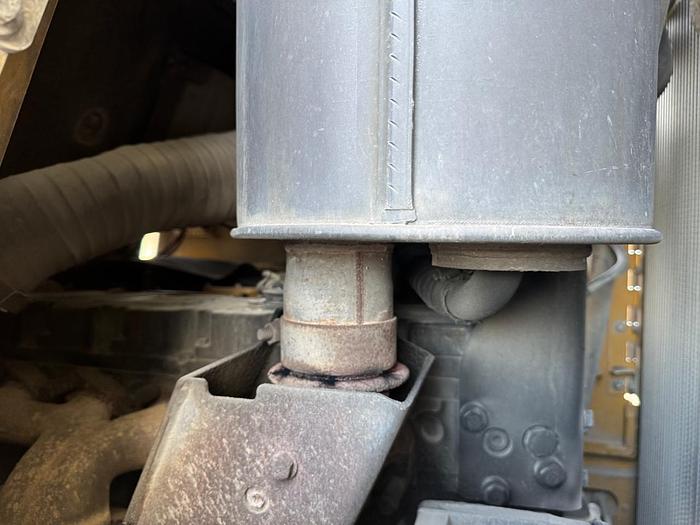 Used CATERPILLAR 963D