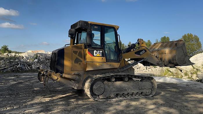 Used CATERPILLAR 963D