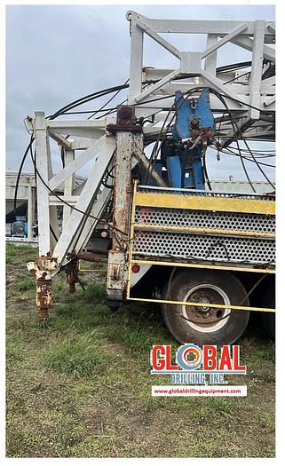 Used Item 10002 - 2011 LOADCRAFT HRI 1000-E DRILL RIG