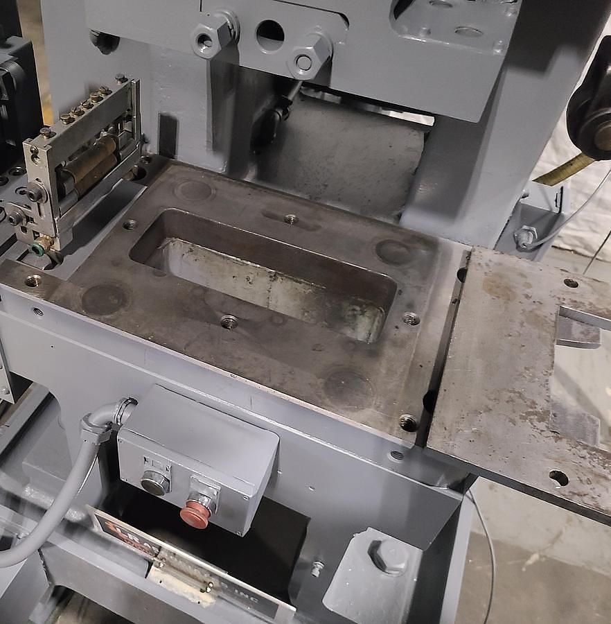 Used Minster B1-22 Ton Punch Press with Air Clutch & Air Brake & Light Curtain