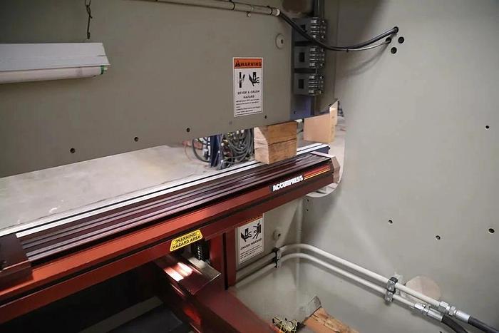 Used 175 Tons x 12' Accurpress (used)