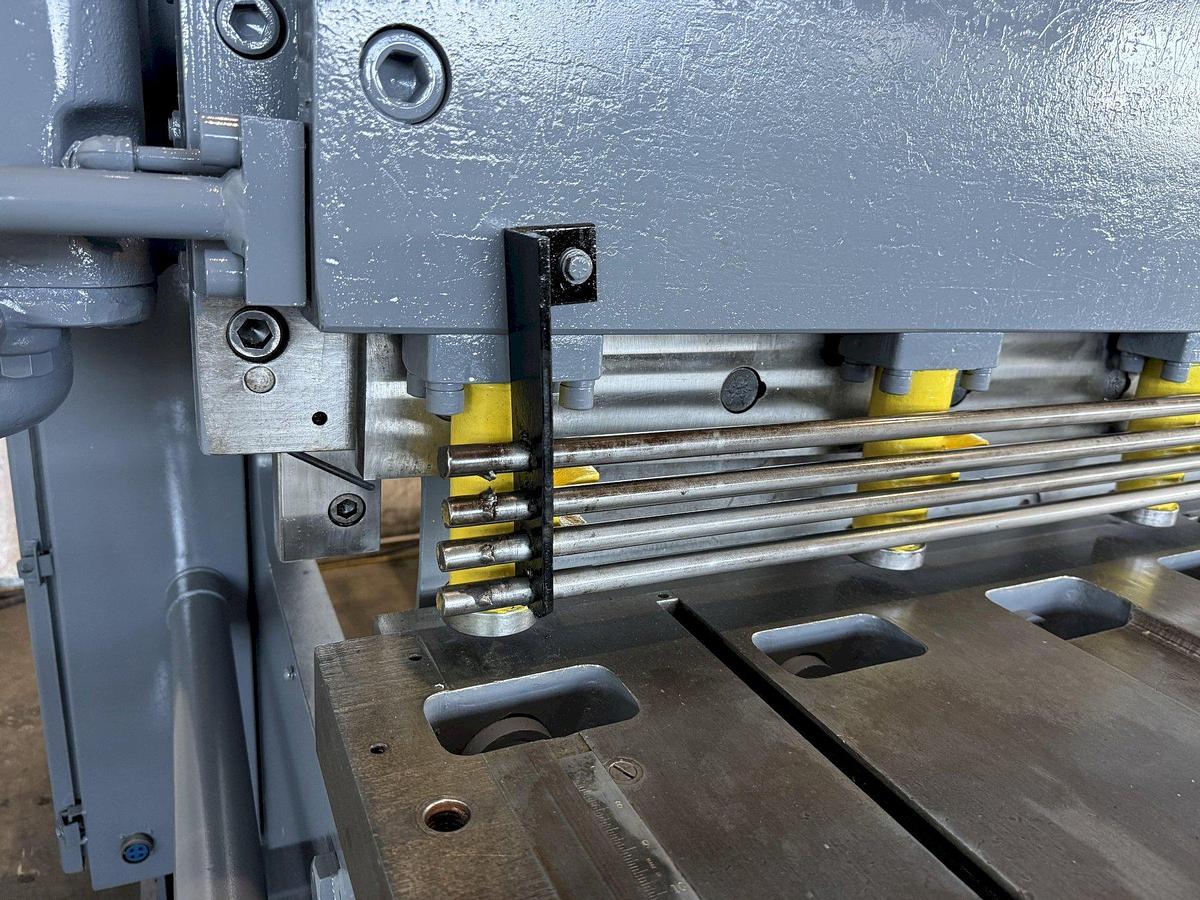 Used 12' X 1/4" CINCINNATI 1812 MECHANICAL SHEAR