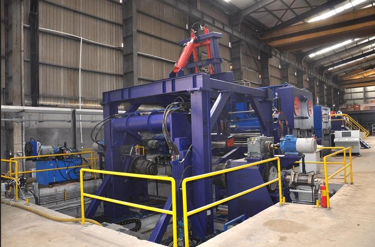 Used 2500mm x 25mm x 80,000 Lb Cut to Length Line