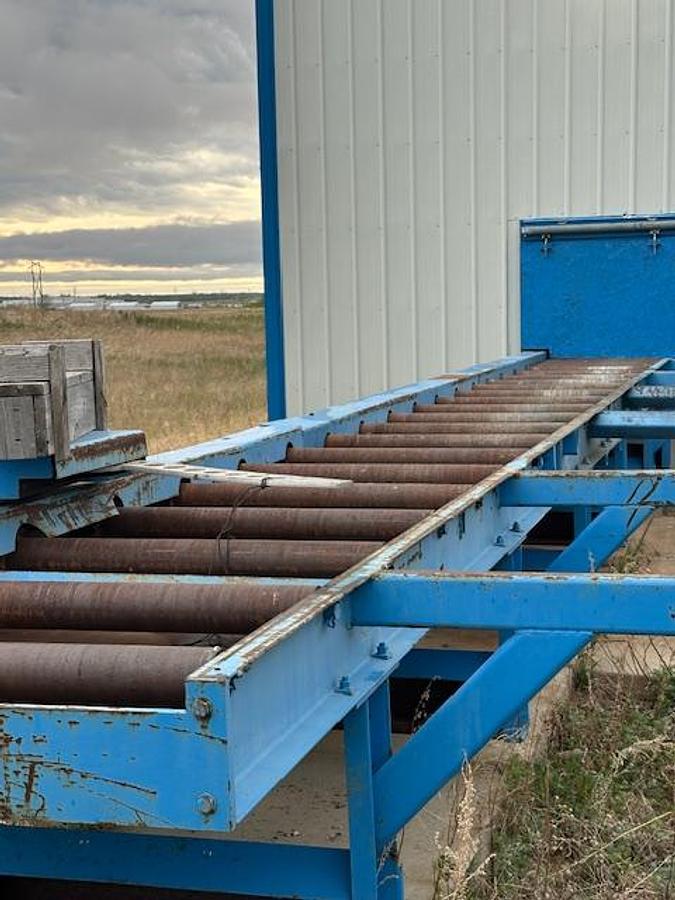 Used 30 " Hem-Saw / Hem-Saw building