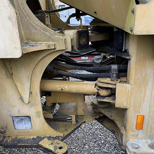 Used 2004 Caterpillar 928G