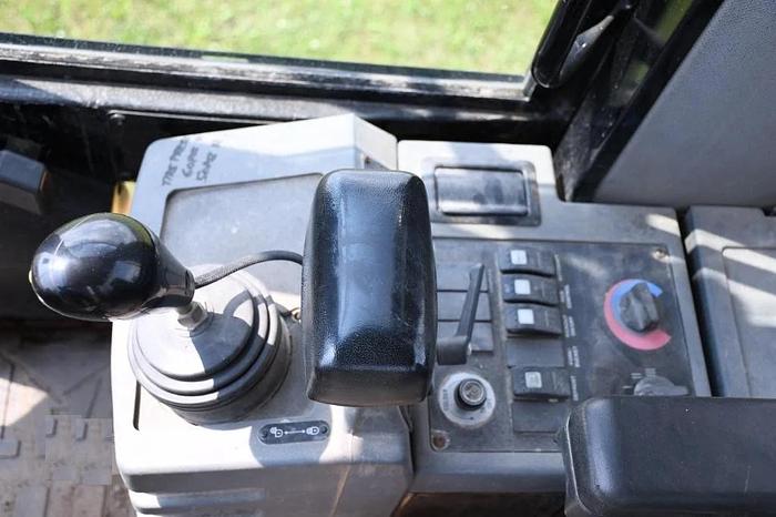 Used 2004 Caterpillar 928G