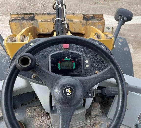 Used 2014 Caterpillar 910K
