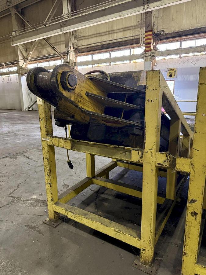 Used 40 Ton Bradley Adjustable Telescoping Coil Lifting Grab Tongs
