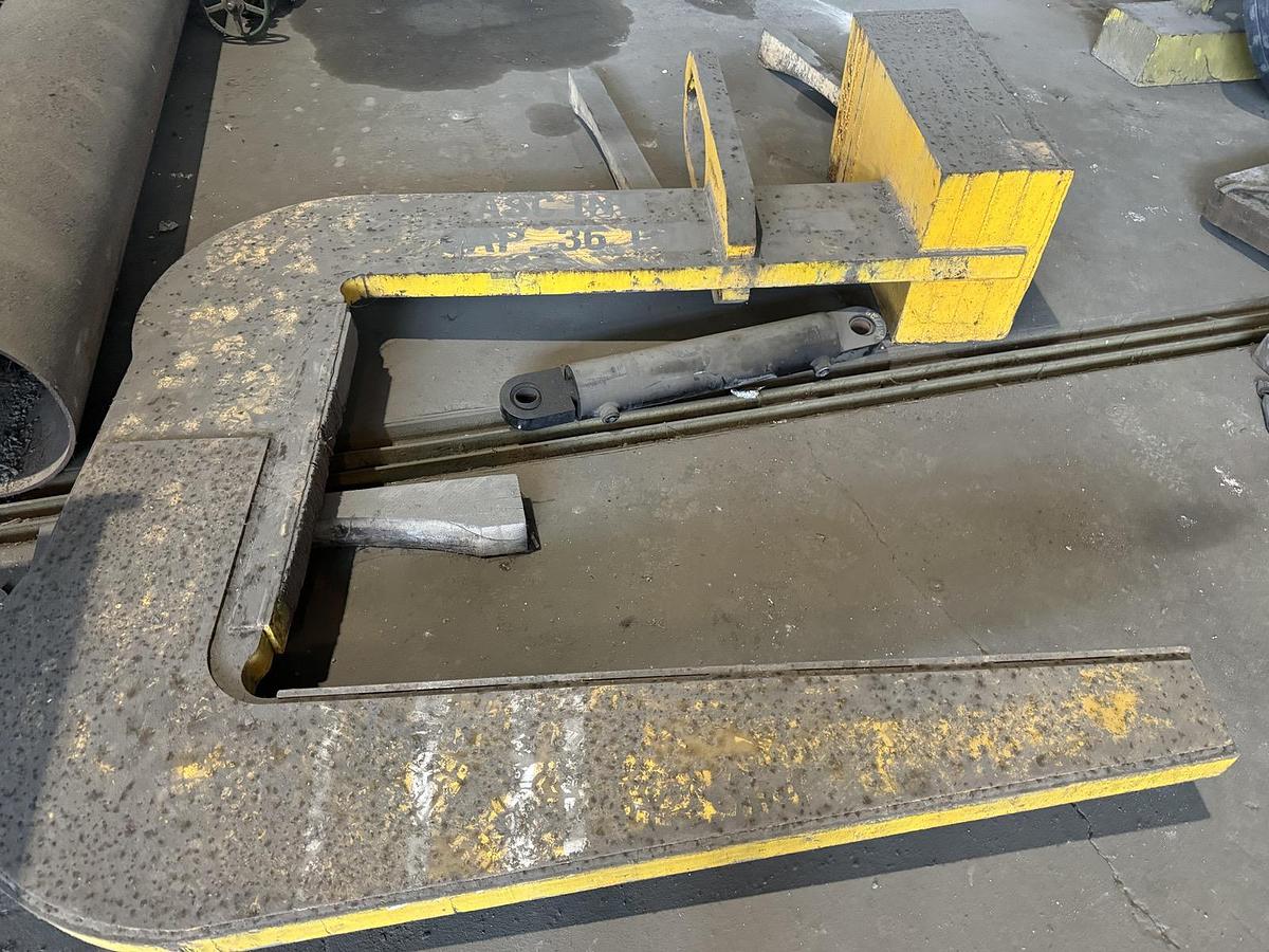 Used 72,000 Lb Capacity C-Hook